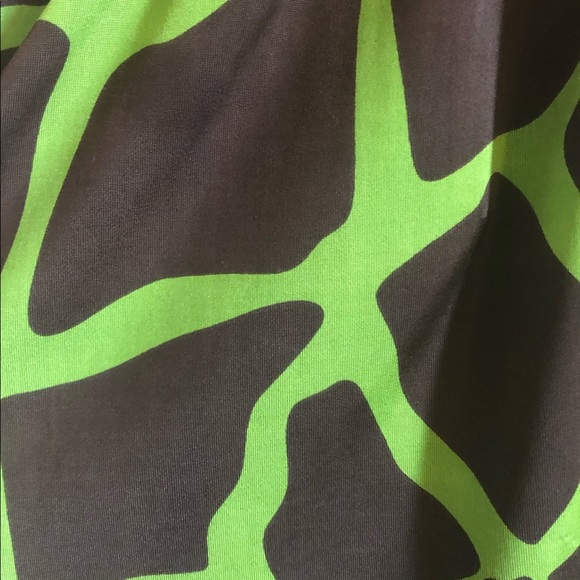 Giraffe print top - Picture 4 of 4